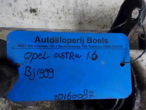 Gebruikte Stuurbekrachtiging Pomp Opel Astra G Caravan (F35) 1.6 GL,Club,Sport,CDX Prijs € 30,00 Margeregeling aangeboden door Boels Autodemontage
