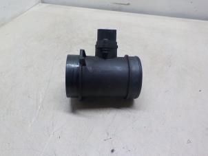 Gebruikte Luchtmassameter Audi A4 (B5) 2.5 TDI V6 24V Prijs € 25,00 Margeregeling aangeboden door Boels Autodemontage