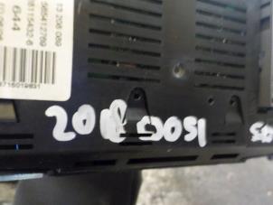 Gebruikte Display Interieur Opel Astra H (L48) 1.9 CDTi 16V Prijs € 20,00 Margeregeling aangeboden door Boels Autodemontage