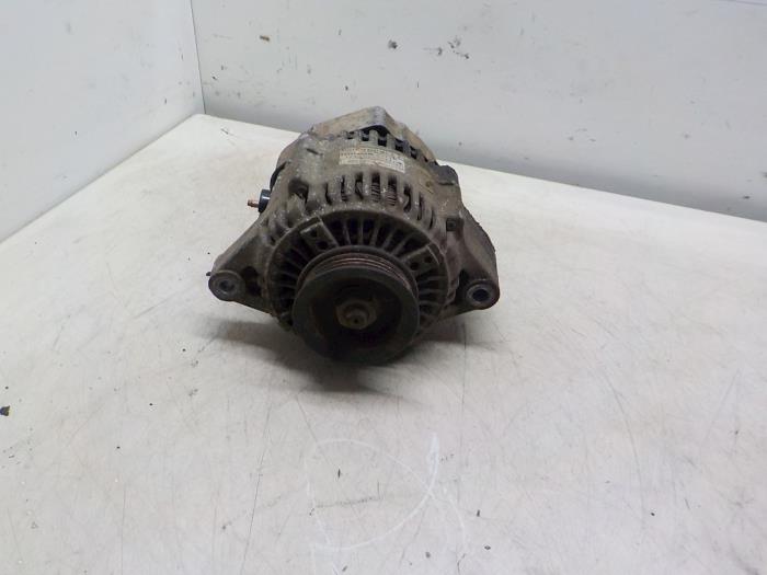 Gebruikte Dynamo Honda CR-V (RD1/3) 2.0i 16V VTEC Prijs € 35,00 Margeregeling aangeboden door Boels Autodemontage