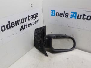 Gebruikte Buitenspiegel rechts Volkswagen Fox (5Z) 1.2 Prijs € 40,00 Margeregeling aangeboden door Boels Autodemontage