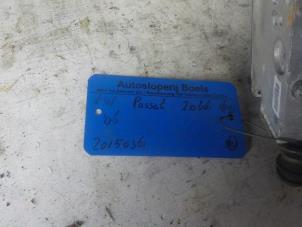 Gebruikte ABS Pomp Volkswagen Passat Variant (3C5) 2.0 Blue TDI 16V Prijs € 50,00 Margeregeling aangeboden door Boels Autodemontage