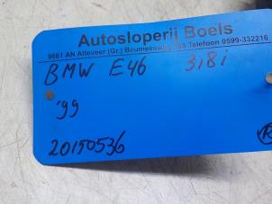 Gebruikte Licht + Raw Schakelaar BMW 3 serie (E46/4) 318i Prijs € 45,00 Margeregeling aangeboden door Boels Autodemontage