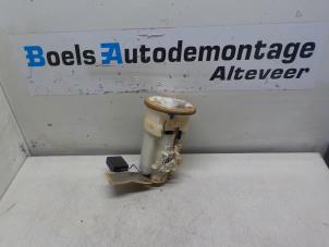 Gebruikte Tank element Pomp Toyota RAV4 (A2) 2.0 16V VVT-i 4x4 Prijs € 25,00 Margeregeling aangeboden door Boels Autodemontage