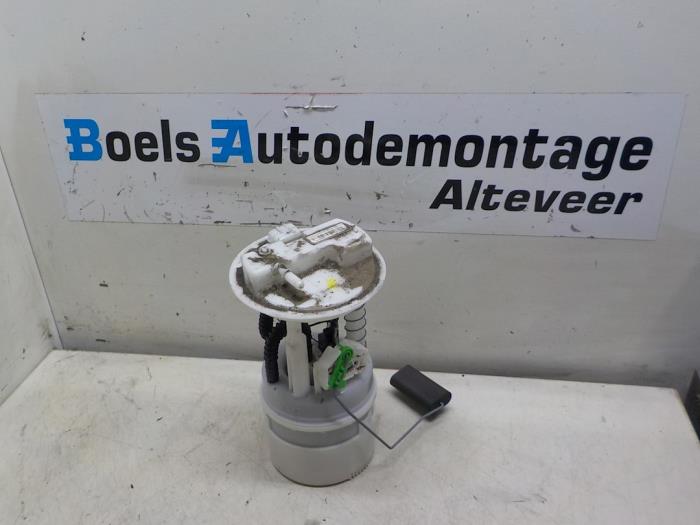 Gebruikte Tank element Pomp Renault Twingo II (CN) 1.2 16V Prijs € 40,00 Margeregeling aangeboden door Boels Autodemontage
