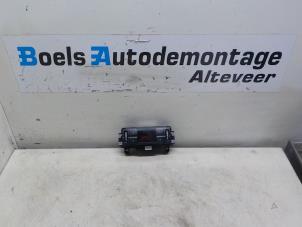 Gebruikte Climatronic Paneel Mercedes E (W211) 4.0 E-400 CDI 32V Prijs € 35,00 Margeregeling aangeboden door Boels Autodemontage