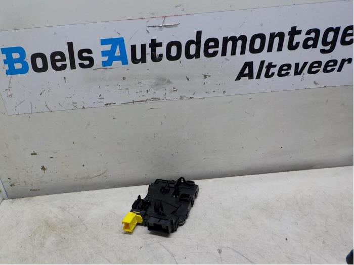 Gebruikte Computer Diversen Volkswagen Golf V (1K1) 1.9 TDI Prijs € 30,00 Margeregeling aangeboden door Boels Autodemontage