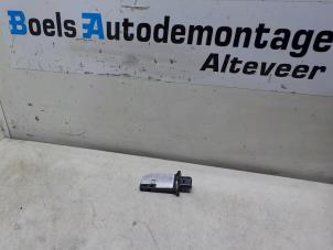 Gebruikte Luchtmassameter Landrover Range Rover Evoque (LVJ/LVS) 2.2 SD4 16V 5-drs. Prijs € 50,00 Margeregeling aangeboden door Boels Autodemontage