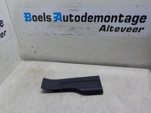 Gebruikte Bekleding achterinstap Landrover Range Rover Evoque (LVJ/LVS) 2.2 SD4 16V 5-drs. Prijs € 25,00 Margeregeling aangeboden door Boels Autodemontage