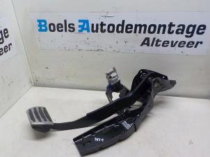 Gebruikte Rempedaal Landrover Range Rover Evoque (LVJ/LVS) 2.2 SD4 16V 5-drs. Prijs € 25,00 Margeregeling aangeboden door Boels Autodemontage