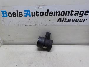 Gebruikte Luchtmassameter Volkswagen Golf IV (1J1) 2.3 V5 GTI Prijs € 35,00 Margeregeling aangeboden door Boels Autodemontage