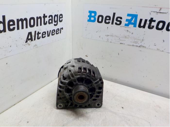 Gebruikte Dynamo Opel Movano Combi 2.2 DTI Prijs € 50,00 Margeregeling aangeboden door Boels Autodemontage