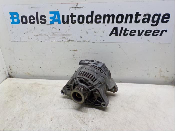 Gebruikte Dynamo Nissan Micra (K11) 1.3 LX,SLX 16V Prijs € 35,00 Margeregeling aangeboden door Boels Autodemontage