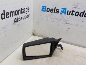 Gebruikte Spiegel Buiten links Opel Ascona C (84/89) 1.6 S Prijs € 20,00 Margeregeling aangeboden door Boels Autodemontage