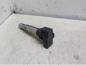 Gebruikte Pen Bobine Volkswagen Polo IV (9N1/2/3) 1.6 16V Prijs € 20,00 Margeregeling aangeboden door Boels Autodemontage