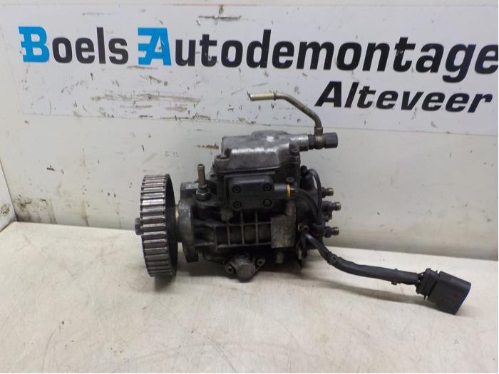 Gebruikte Dieselpomp Volkswagen Polo III (6N2) 1.9 SDI Prijs € 100,00 Margeregeling aangeboden door Boels Autodemontage