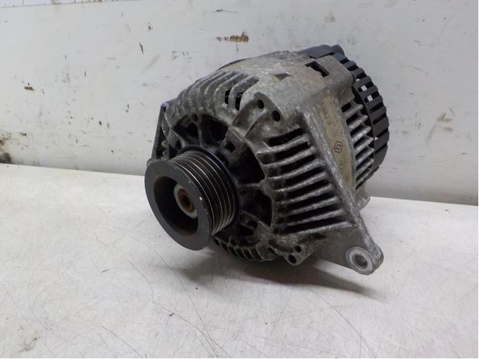 Gebruikte Dynamo Renault Megane Scénic (JA) 2.0 RT Prijs € 35,00 Margeregeling aangeboden door Boels Autodemontage