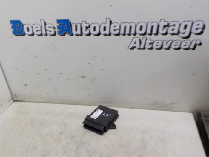 Gebruikte Deur module Opel Vectra C GTS 2.2 16V Prijs € 30,00 Margeregeling aangeboden door Boels Autodemontage