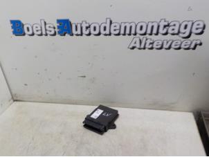 Gebruikte Module Centrale Deurvergrendeling Opel Vectra C GTS 2.2 16V Prijs € 30,00 Margeregeling aangeboden door Boels Autodemontage