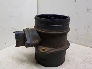 Gebruikte Luchtmassameter Ssang Yong Rexton 2.7 Xdi RX/RJ 270 16V Prijs € 25,00 Margeregeling aangeboden door Boels Autodemontage