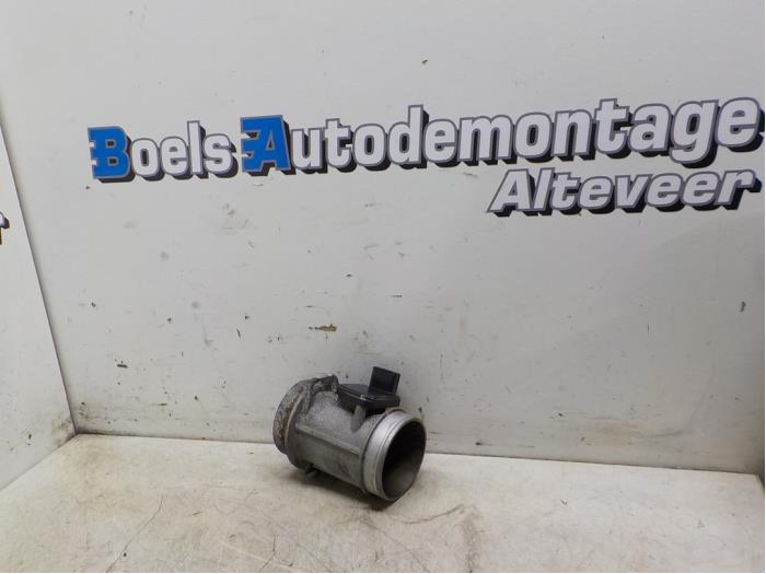 Gebruikte Luchtmassameter Volkswagen Passat Variant (3B6) 2.5 TDI V6 24V Prijs € 35,00 Margeregeling aangeboden door Boels Autodemontage