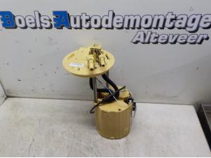 Gebruikte Tank element Pomp Opel Astra J Sports Tourer (PD8/PE8/PF8) 1.7 CDTi 16V Prijs € 50,00 Margeregeling aangeboden door Boels Autodemontage