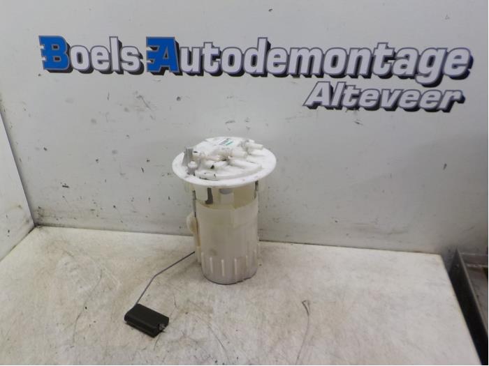 Gebruikte Tank element Pomp Peugeot 208 I (CA/CC/CK/CL) 1.4 HDi Prijs € 50,00 Margeregeling aangeboden door Boels Autodemontage