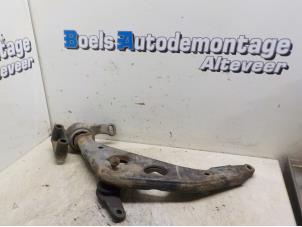 Gebruikte Draagarm onder links-voor BMW Mini One/Cooper (R50) 1.6 16V Cooper Prijs € 35,00 Margeregeling aangeboden door Boels Autodemontage