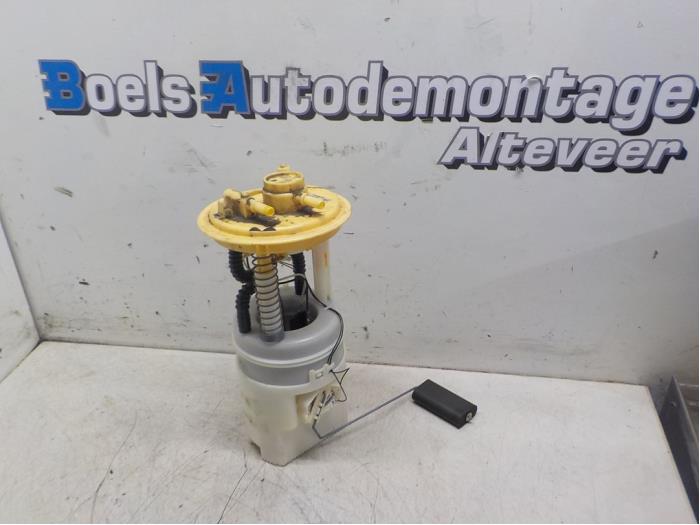 Gebruikte Tank element Pomp Mitsubishi Colt (Z2/Z3) 1.3 16V Prijs € 35,00 Margeregeling aangeboden door Boels Autodemontage