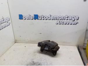 Gebruikte Remklauw (Tang) rechts-voor Volkswagen Passat (3C2) 1.9 TDI Prijs op aanvraag aangeboden door Boels Autodemontage