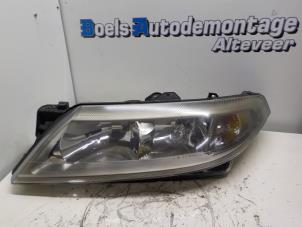 Gebruikte Linker Koplamp Renault Laguna II Grandtour (KG) 2.0 16V Turbo Prijs € 35,00 Margeregeling aangeboden door Boels Autodemontage