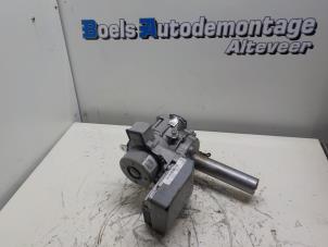 Gebruikte Servo Elektrisch Ford Fiesta 6 (JA8) 1.25 16V Prijs € 125,00 Margeregeling aangeboden door Boels Autodemontage