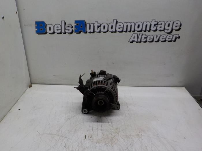 Gebruikte Dynamo Toyota RAV4 (A2) 2.0 16V VVT-i 4x4 Prijs € 50,00 Margeregeling aangeboden door Boels Autodemontage