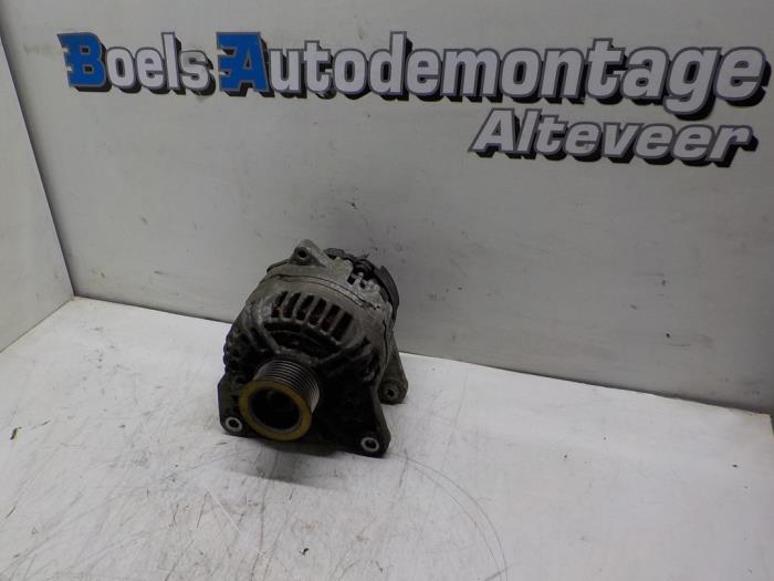 Gebruikte Dynamo Renault Modus/Grand Modus (JP) 1.2 16V Prijs € 50,00 Margeregeling aangeboden door Boels Autodemontage