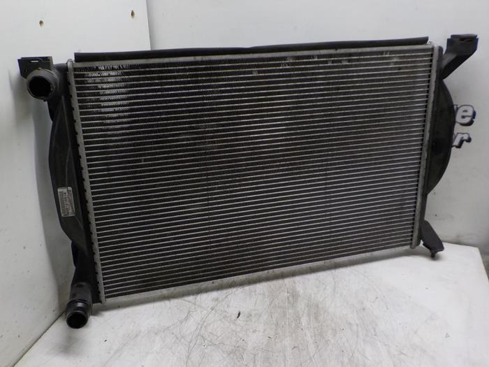 Radiateur van een Seat Exeo ST (3R5) 1.8 TSI 16V 2012