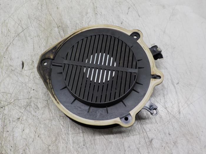 Luidspreker van een Seat Exeo ST (3R5) 1.8 TSI 16V 2012