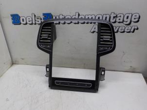 Gebruikte Carrosserielijst Renault Megane IV Estate (RFBK) 1.2 Energy TCE 100 Prijs € 35,00 Margeregeling aangeboden door Boels Autodemontage