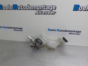 Gebruikte Hoofdremcilinder Nissan Qashqai (J10) 2.0 16V Prijs € 50,00 Margeregeling aangeboden door Boels Autodemontage