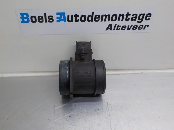 Gebruikte Luchtmassameter Volvo V70 (SW) 2.4 D 20V Prijs € 35,00 Margeregeling aangeboden door Boels Autodemontage