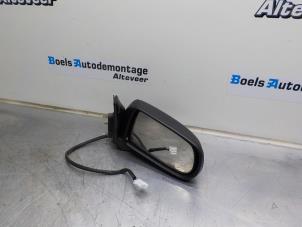 Gebruikte Buitenspiegel rechts Mazda Demio (DW) 1.3 16V Prijs € 25,00 Margeregeling aangeboden door Boels Autodemontage