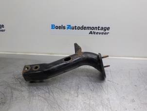 Gebruikte Bumpersteun links-voor BMW Mini One/Cooper (R50) 1.6 16V Cooper Prijs € 20,00 Margeregeling aangeboden door Boels Autodemontage