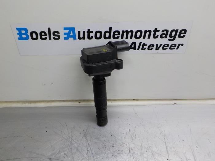 Bobine van een Mercedes-Benz C Sportcoupé (C203) 1.8 C-200K 16V 2005