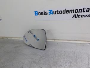 Gebruikte Spiegelglas links Opel Corsa D 1.4 16V Twinport Prijs € 10,00 Margeregeling aangeboden door Boels Autodemontage