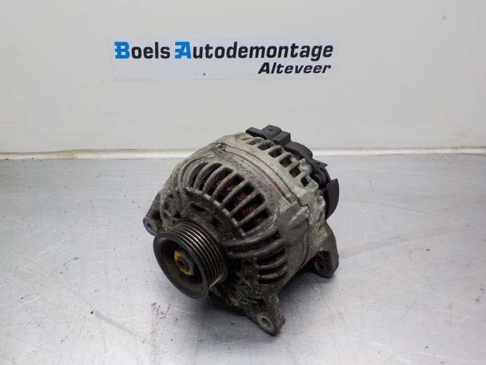 Gebruikte Dynamo Audi A4 (B6) 2.4 V6 30V Prijs € 50,00 Margeregeling aangeboden door Boels Autodemontage