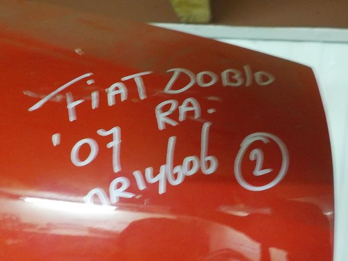 Portier 4Deurs rechts-achter van een Fiat Doblo 2007