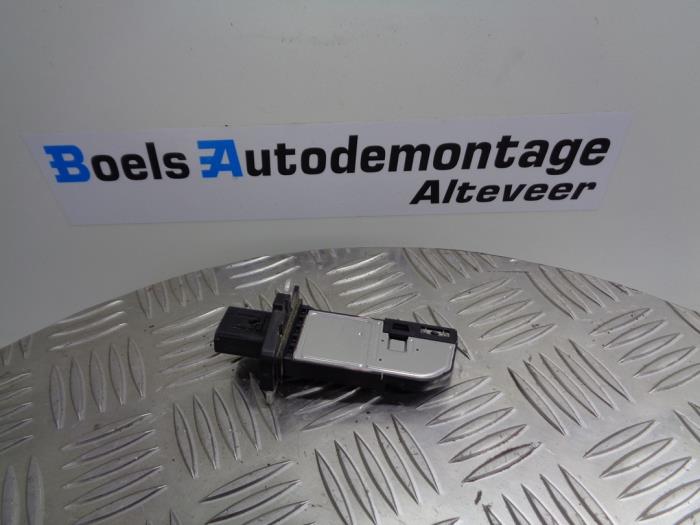 Gebruikte Luchtmassameter Ford Fiesta 6 (JA8) 1.0 EcoBoost 12V 125 Prijs € 35,00 Margeregeling aangeboden door Boels Autodemontage