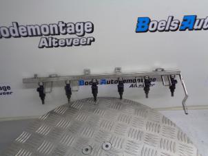 Gebruikte Injector brug BMW 5 serie (E60) 530i 24V Prijs € 75,00 Margeregeling aangeboden door Boels Autodemontage