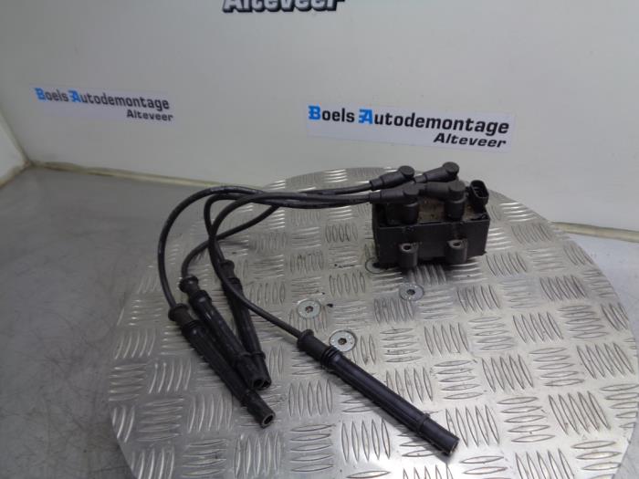 Gebruikte Bobine Renault Clio III Estate/Grandtour (KR) 1.2 16V TCE 100 Prijs € 35,00 Margeregeling aangeboden door Boels Autodemontage