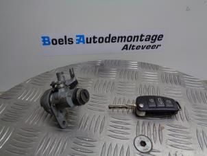 Gebruikte Achterklep Slotmechaniek Audi A4 Cabrio (B7) 2.0 TFSI 20V Prijs € 35,00 Margeregeling aangeboden door Boels Autodemontage