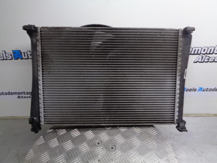 Gebruikte Radiateur Mazda 2 (NB/NC/ND/NE) 1.4 16V Prijs € 35,00 Margeregeling aangeboden door Boels Autodemontage